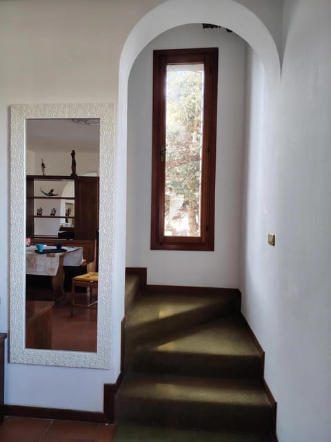 Communal lounge/ TV room, Living room, Seating area