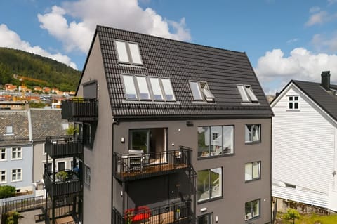 Property building, Patio, Day, View (from property/room), Balcony/Terrace, Mountain view
