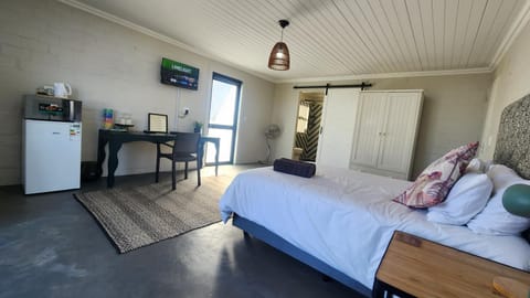 TV and multimedia, Coffee/tea facilities, Bedroom, microwave