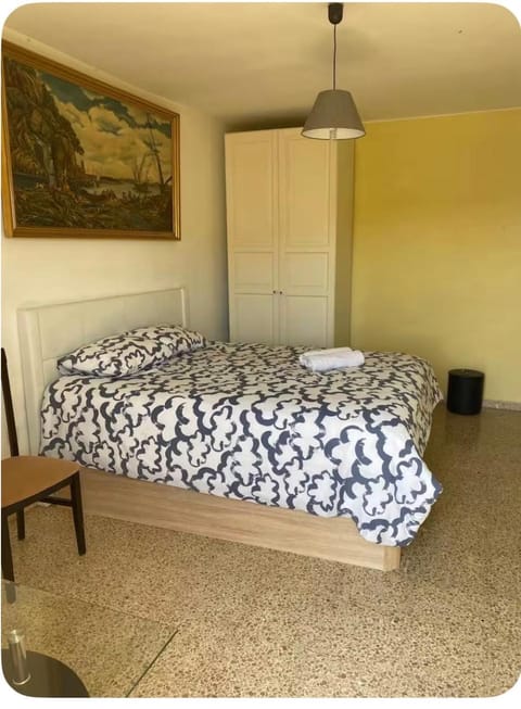 Piso compartido en Catalunya shared apartment Apartment in Badalona