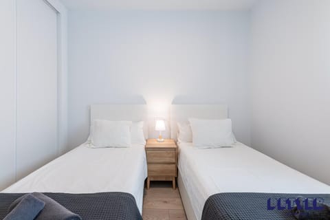 Casa Figaro - 2BR Pool Balcony w Playground Apartment in Estepona