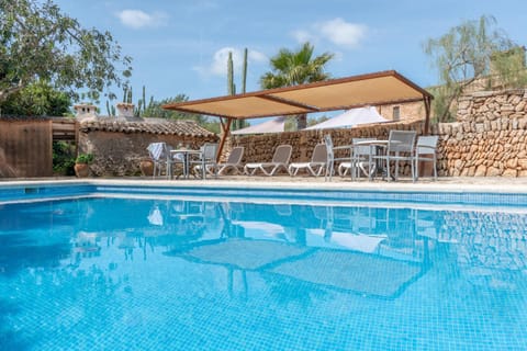 Patio, Day, Pool view, Swimming pool, sunbed