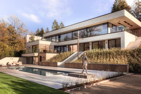 Property building, Garden view, Pool view, Swimming pool