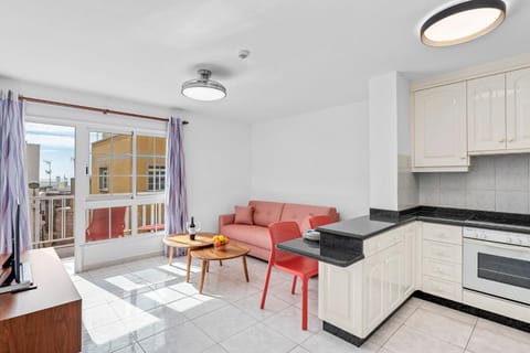 Living room, Seating area, kitchen