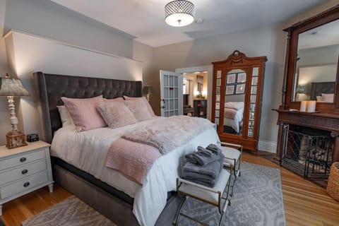 Gorgeous Greenwood Inn House in Canon City