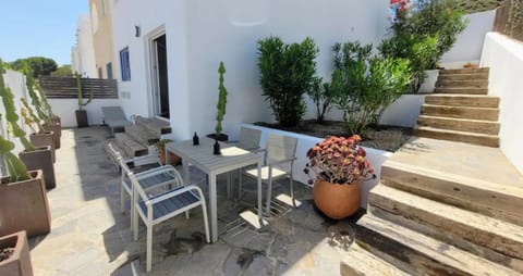 Patio, Balcony/Terrace