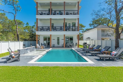 Tango! Beach House for 26 Guests! Plus Golf Cart! House in Seagrove Beach