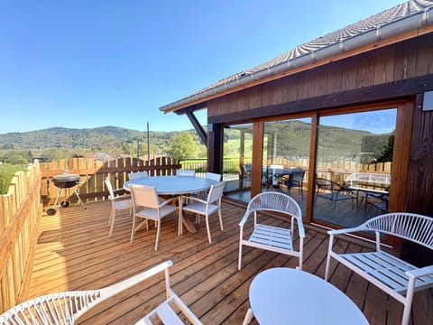 Patio, Natural landscape, View (from property/room), Balcony/Terrace, Garden view, Mountain view