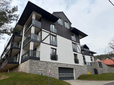 Property building, Day