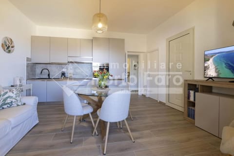 Clarissa's Charming House Apartment in Palau