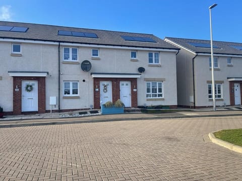 Property building, Street view