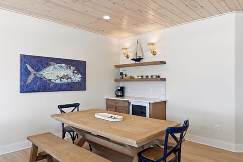 Day, Kitchen or kitchenette, Seating area, Dining area, furniture, microwave, toaster