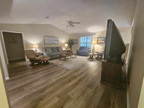 Cozy Pet friendly home near the beaches and shopping House in Gulf Breeze