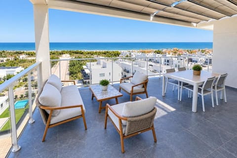 Natural landscape, Balcony/Terrace, Sea view