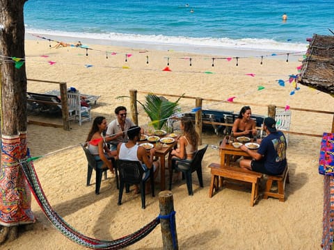 Restaurant/places to eat, Beach, Breakfast