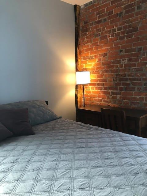 Tipton, IN Hotel-downtown w/ private bed/bathroom Hotel in Tipton