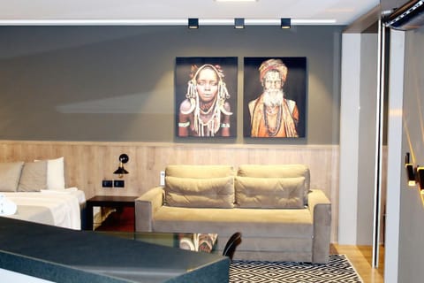 Bed, Living room