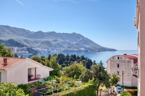 Spring, Day, Mountain view, Sea view
