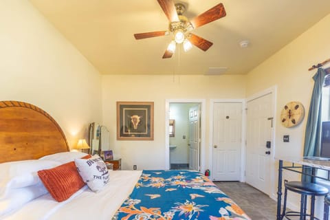 Buffalo Spirit - Stardust Inn - Triple Z Apartment in Medicine Park