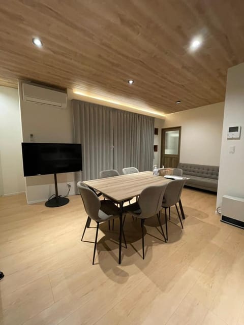 TV and multimedia, Living room, Dining area