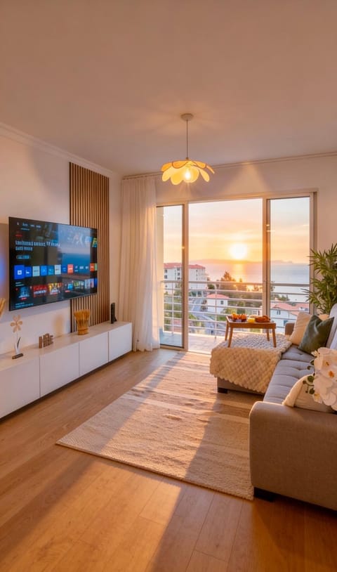 TV and multimedia, Living room, Sea view