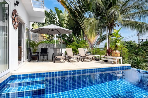 Day, Balcony/Terrace, Pool view, Swimming pool, Swimming pool, sunbed