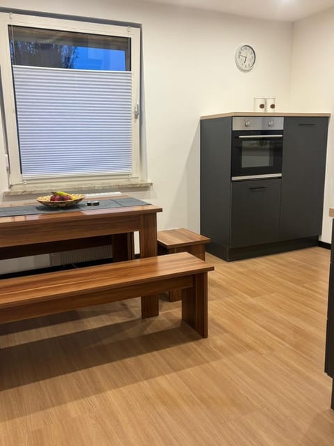 Communal lounge/ TV room, Kitchen or kitchenette, Communal kitchen, Breakfast, stove, kitchen