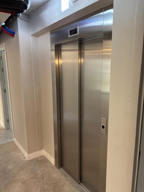 Hostelfly Fira Barcelona Hostel in L'Hospitalet de Llobregat