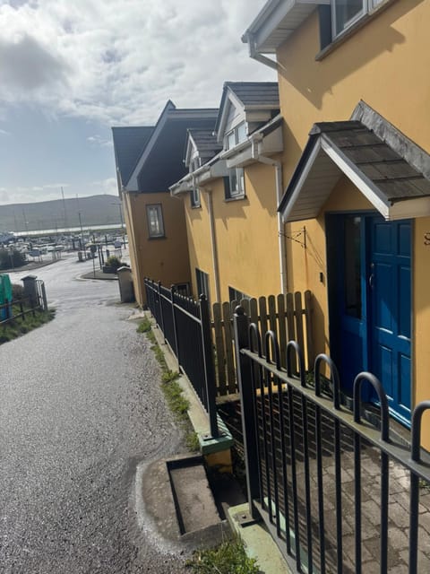 Marina Hideaway Apartment in Dingle