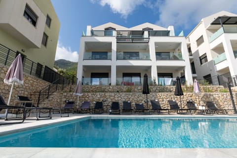 Property building, Swimming pool