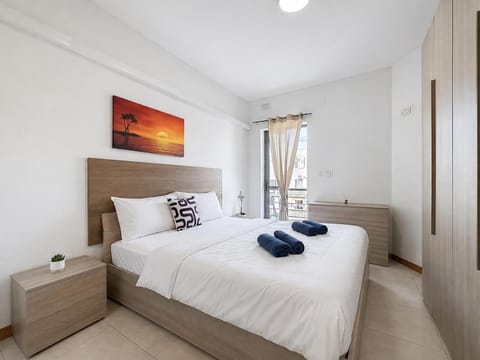 Bed, Photo of the whole room, Bedroom, towels, wardrobe