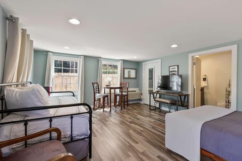 The Dearing Guest House - Private Gameday Studio Apartment in Tuscaloosa