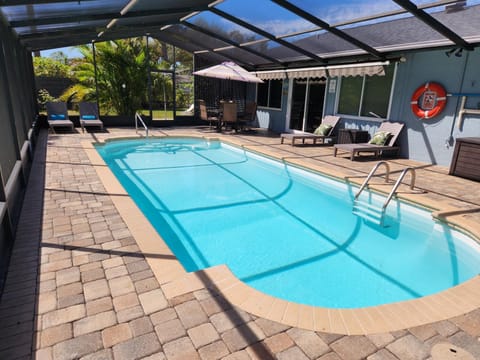 Day, Pool view, Swimming pool, sunbed