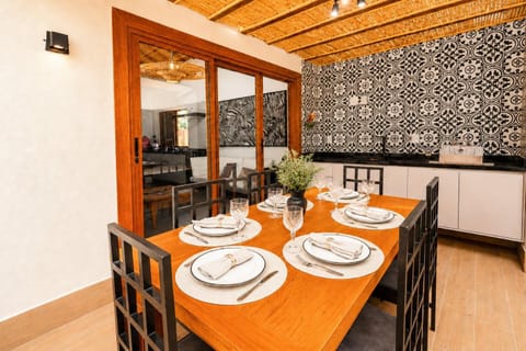 BBQ facilities, Seating area, Area and facilities