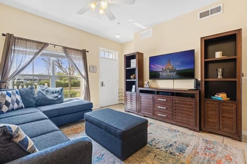 Communal lounge/ TV room, Living room