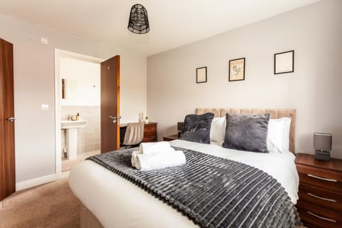 Bathroom, Bedroom