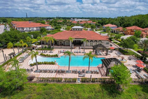 Property building, Day, Bird's eye view, Pool view