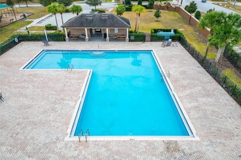 Property building, Day, Garden, Garden view, Pool view, Swimming pool, Swimming pool