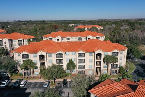 Property building, Day, Bird's eye view, Parking