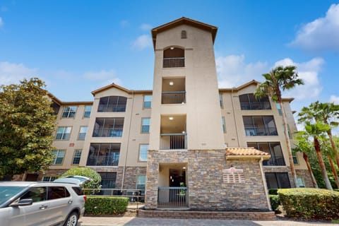 Property building, Day, Location, Parking