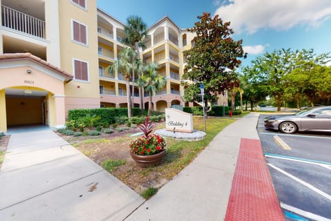 Property building, Spring, Day, Parking