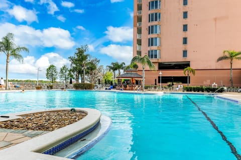 Property building, Day, Swimming pool, sunbed
