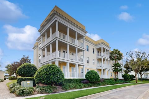 Property building, Day