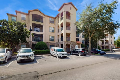 Property building, Day, Parking