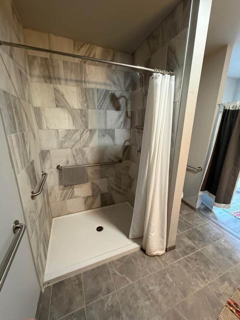 Germantown Inn & Lounge Inn in Hermann