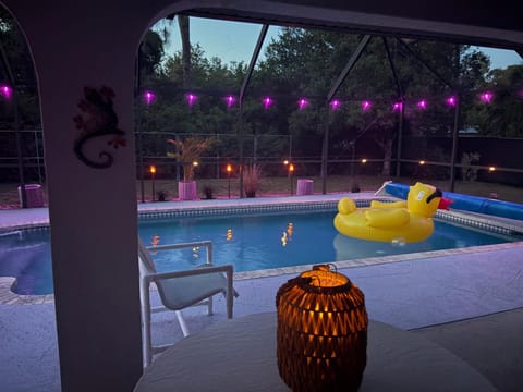 Night, Swimming pool