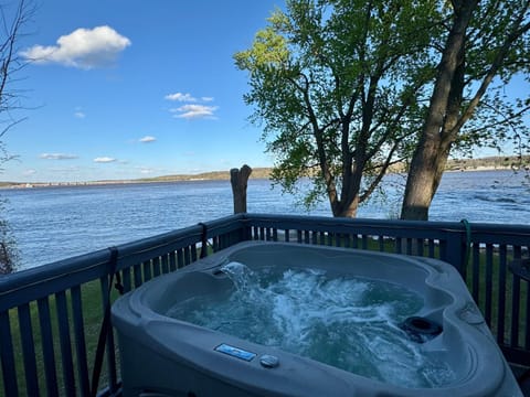 Natural landscape, Hot Tub, River view