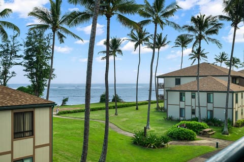 Property building, Day, Natural landscape, Garden, Sea view
