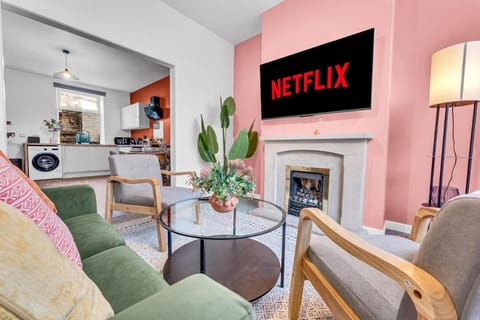 Colne Burnley Nelson Newly Renovated Sleeps 3 House in Burnley