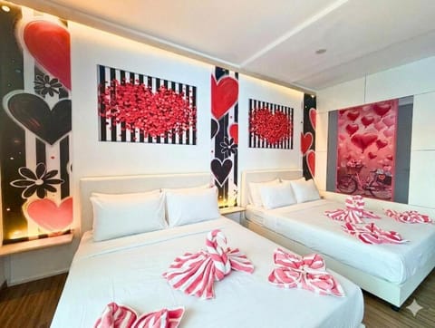 Bed, Decorative detail, Bedroom